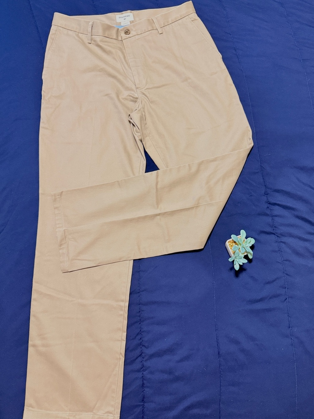 Dockers Men's Chino Pants in Light Tan